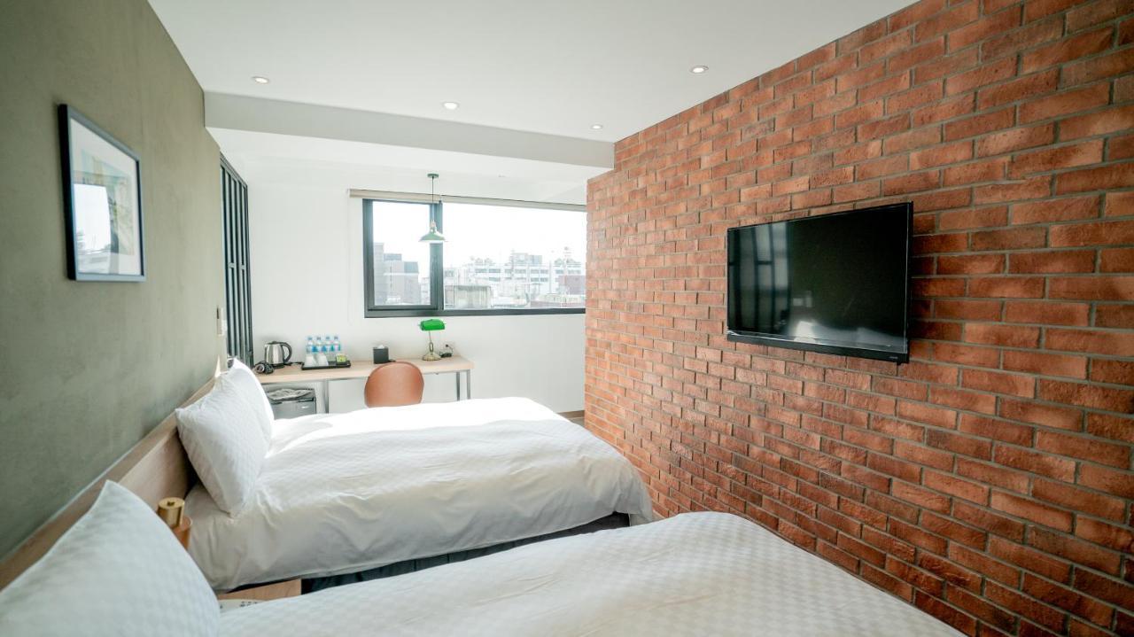 City Center Hotel Đài Trung Ngoại thất bức ảnh